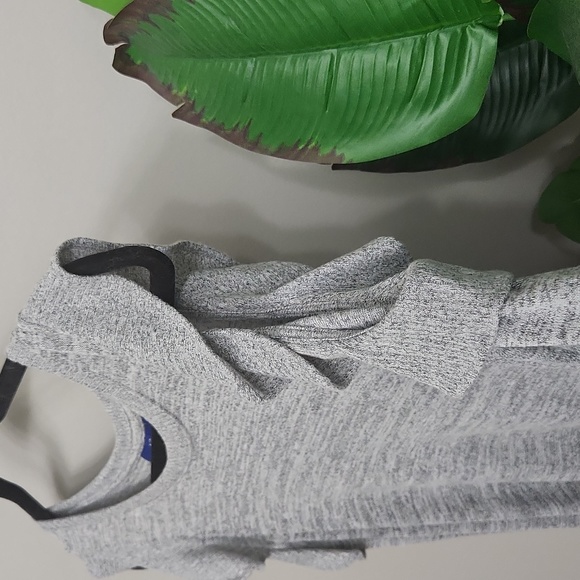 Apt 9, Small, Gray, Cold Shoulder Knit Top - Picture 3 of 3